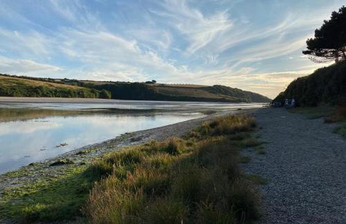 2 Chatsworth Riverscape Apartments - Peaceful apartment in great location with free parking overlooking the Gannel just a short walk from Newquays incredible beaches and local amenities - Foto 26