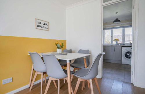Stylish 2BR Apartment near MCR Airport - Foto 4
