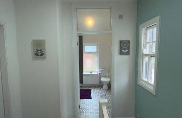 Ryland House Sleeps 8 M6 Access & Garden - Foto 34