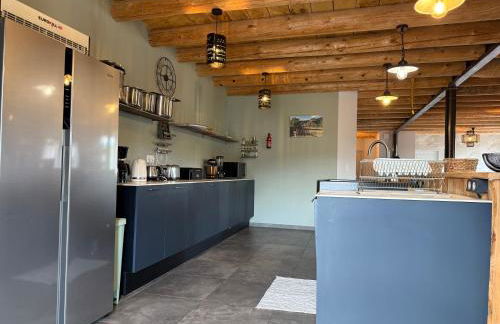 Gîte LE RABIOUZE - 4 épis, 15 pers, 22 couchages - Ancienne Bergerie rénovée, cachet d'origine conservé - Vue magnifique - Label Ecogîte - Foto 9