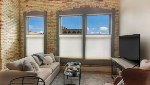 Golden Lofts Unit 2 Downtown Traverse City 1bd 1ba - Foto 3