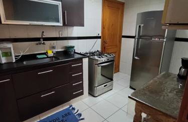 5 adultos, 2 quartos, Apartamento espaçoso em Copacabana, 5 minutos da Praia, metrô na Porta e garagem - Foto 15