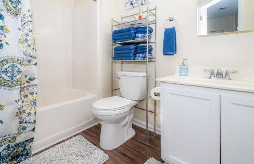 Serine Space - Townhome - King Bed - Duke - Long Term Stays - Foto 11