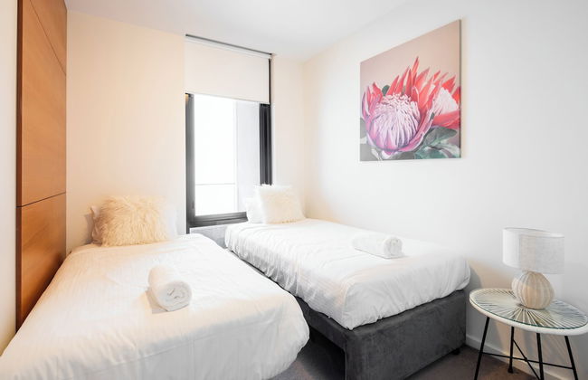 Waterfront Melbourne Apartments - Photo 31