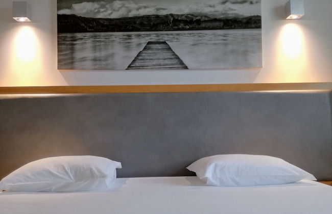 Whales Bay Hotel - Photo 9