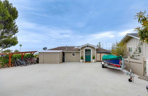 Summerland Home with Beach Supplies Walk to Beach! - Photo 2