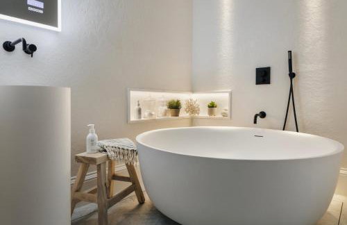 The Hide - Ridgestone - Photo 1