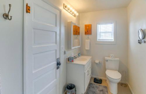 2 Mi to Snake River Quaint Farmhouse with Patio! - Foto 13