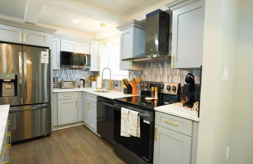 Modern Luxe Retreat -Heart of Chesterfield - Foto 51