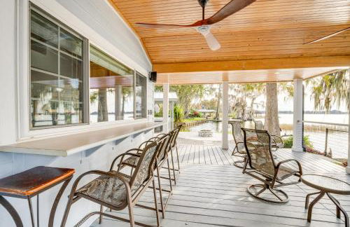 Hot Tub and Fire Pit Lakefront Home on Lake Eloise - Foto 19