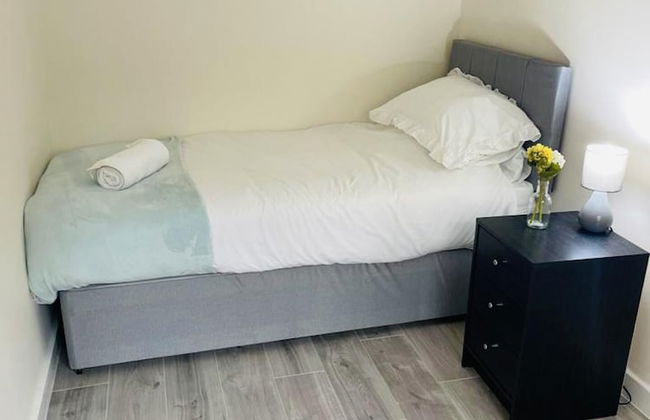 Immaculate 3-bed Apartment in Glasgow Close to M8 - Foto 3