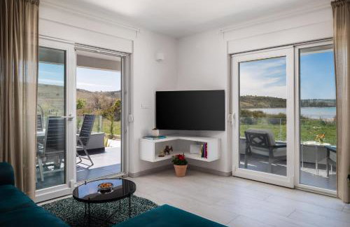 Villa Sunset Bay - amazing view and large heated pool - Foto 42