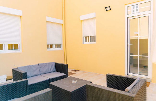 Oporto Yellow Villas - Photo 52