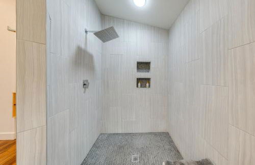 Water Views Whidbey Island Hideaway with Deck - Foto 13