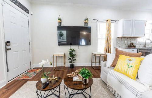 Modern 5BR with Full Kitchen, Game Room, Fenced Yard and BBQ Grill - Foto 36