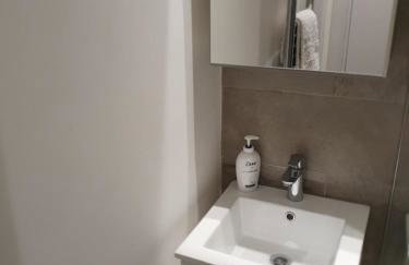 Luxurious Luton town center flat with free parking - Foto 13