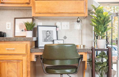 Stunning 5BR Villa Large Hot Tub & Scenic Yard - Foto 22