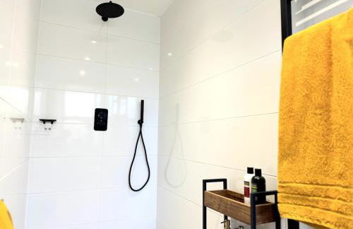 Peak District Getaway Retreat! The most Stunning Garden Views - Firepit - Brand newly refurbished - Perfect for friends & family getaways - Photo 26