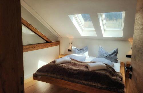 stylische Alpenlounge mit Pool, Blockhaus-Sauna und Jacuzzi für bis zu 12 Personen - Foto 13