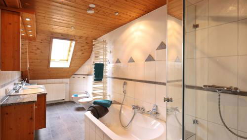 Ferienwohnung Rudigier - Foto 3, towels, Shower