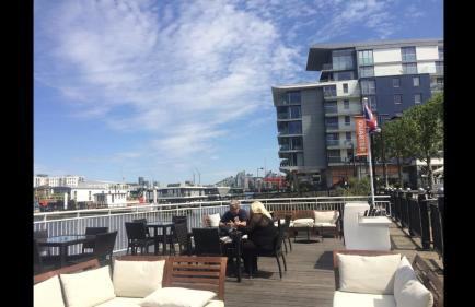 Amazing Riverside Boheme Home in SW London! - Foto 34