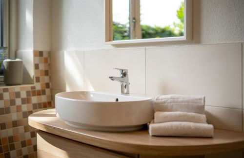 Kugelhaus Phoebe Charmantes Kugelhaus aus Holz am Waldrand des Tollensesees - Foto 12