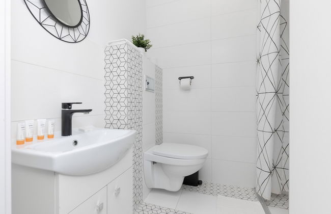 Studio Warsaw Miączyńska by Renters - Photo 31