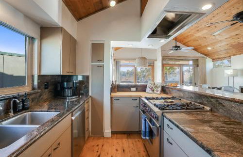 Stunning South Mission Beach Home - AC, Private Patio, Grill and Garage! - Foto 12