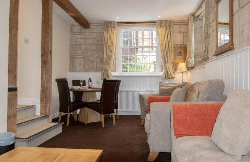 Princess Elizabeth - Photo 9