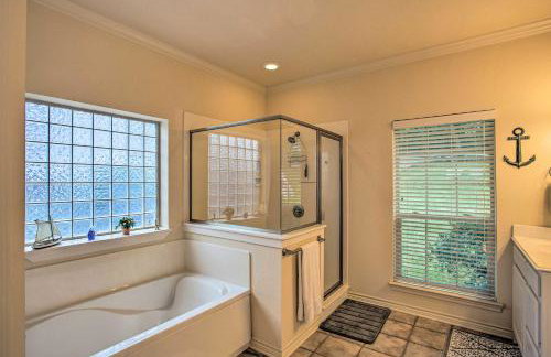 Private Dock and Fire Pit Cedar Creek Lake Home - Foto 14