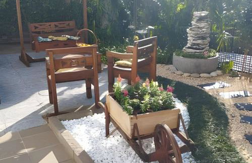 Casa com Lareira e Ar Condicionado Bem Localizada - Foto 12