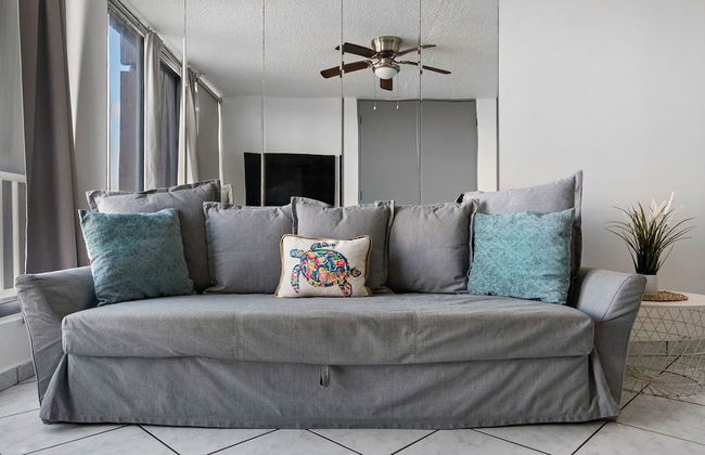 Playa Verde Apt Pool for 4 - Photo 14