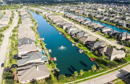 Luxury Lakefront 4BR - Corporate & Extended Stay Friendly - Foto 4