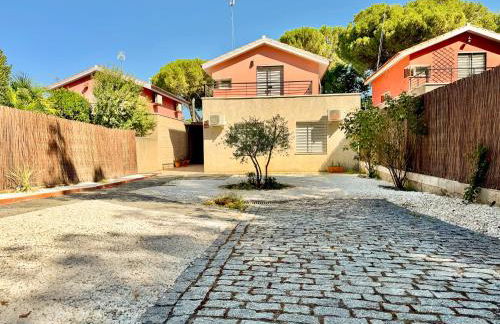 Casa familiar junto al Lago de la Encantada con zona de juegos, BBQ y cine - Foto 20