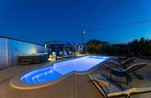 Beautiful Holiday Home "Villa Luka" - Foto 58