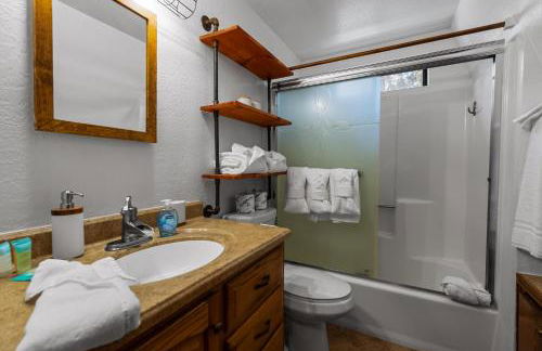 Shepherd's Cabin - Gambrel cabin, spacious while still being cozy and inviting! - Foto 31