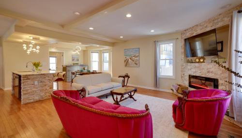 Walk to Kinnickinnic Ave! Newly Updated Abode - Foto 2