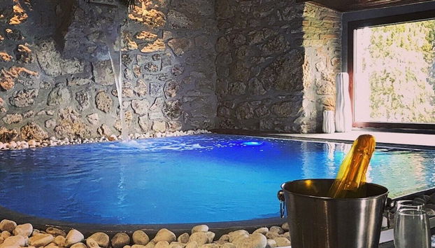 Bañera de hidromasaje privada