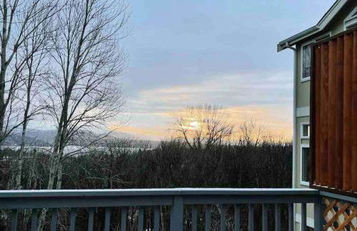 Lakeview Home by Lightrail Downtown & Airport - Foto 10