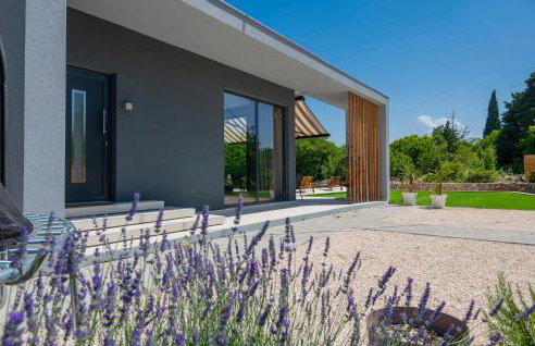 Gorgeous Home In Katuni With Wifi - Foto 13