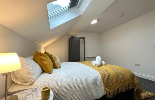 Cozy Two Bedroom Apt in Central Ilkeston with Netflix and Work-ready - Foto 44