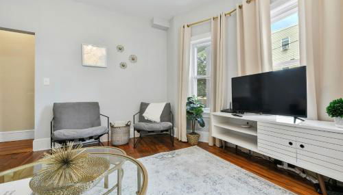 The Maverick Downstairs - Lux Apartment - Free Parking - 2 Miles From Airport & Downtown Boston - Foto 5