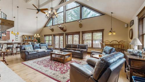 Grand Tomahawk Lodge - Photo 4