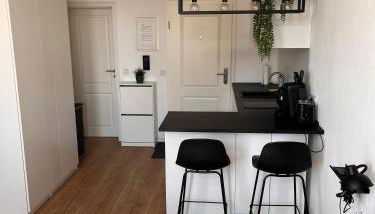 Modernes Apartment Karlsruhe - Foto 2, stove, wardrobe