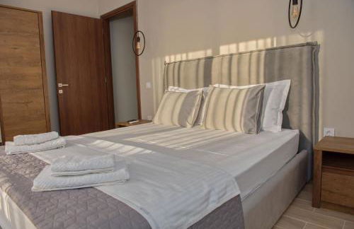 Lila's villa maisonette with private pool - Foto 17