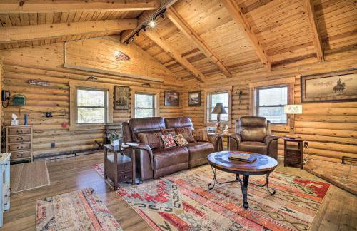 Remote Cabin with Gas Stove Less Than 7 Mi to Town! - Foto 6