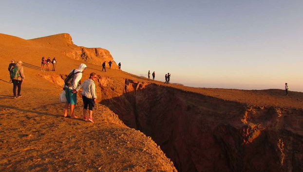 Hiking in the Paracas National Reserve