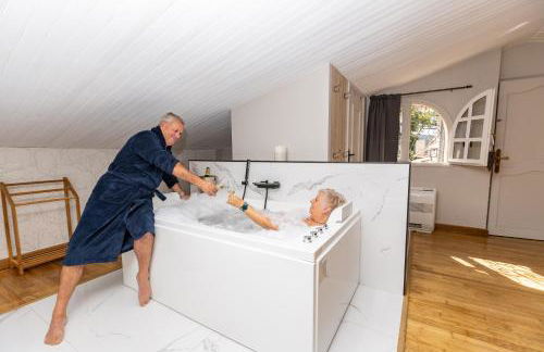 "Les Hauts du Marquet" - Meublé de tourisme 5 Etoiles - Gîte de groupe 15 Personnes en Cévennes - Piscine à débordement - Balnéo - Sauna - Nature - Foto 75