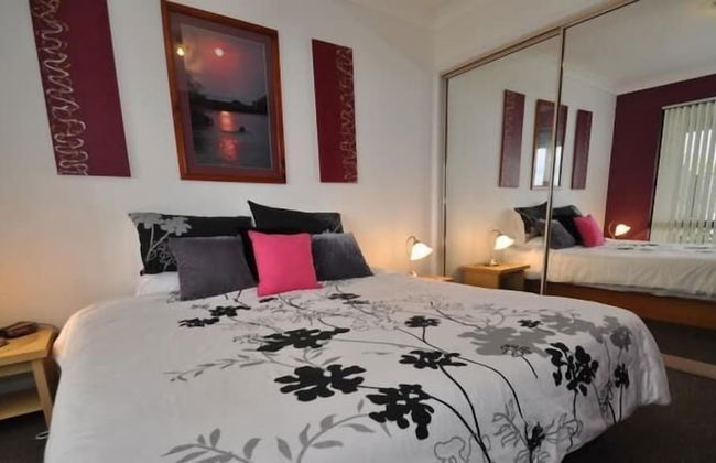 Beachfront Apartments Narooma - Photo 3