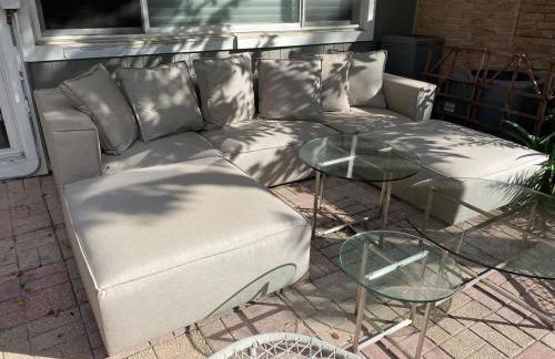 3-Story Townhome Free Parking Private Patio Washer-Dryer - Foto 46